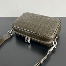 Load image into Gallery viewer, INTRECCIATO CAMERA BAG (SAND)
