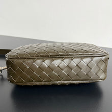 Load image into Gallery viewer, INTRECCIATO CAMERA BAG (SAND)

