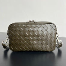 Load image into Gallery viewer, INTRECCIATO CAMERA BAG (SAND)
