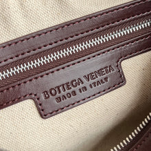 Load image into Gallery viewer, INTRECCIATO CAMERA BAG (BURGUNDY)
