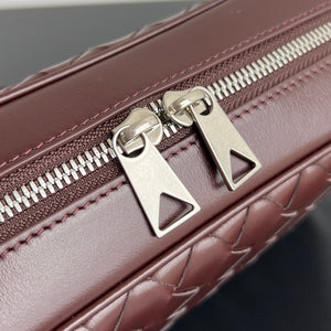INTRECCIATO CAMERA BAG (BURGUNDY)