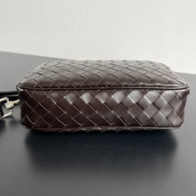Load image into Gallery viewer, INTRECCIATO CAMERA BAG (BROWN)
