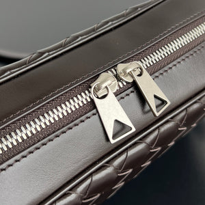 INTRECCIATO CAMERA BAG (BROWN)
